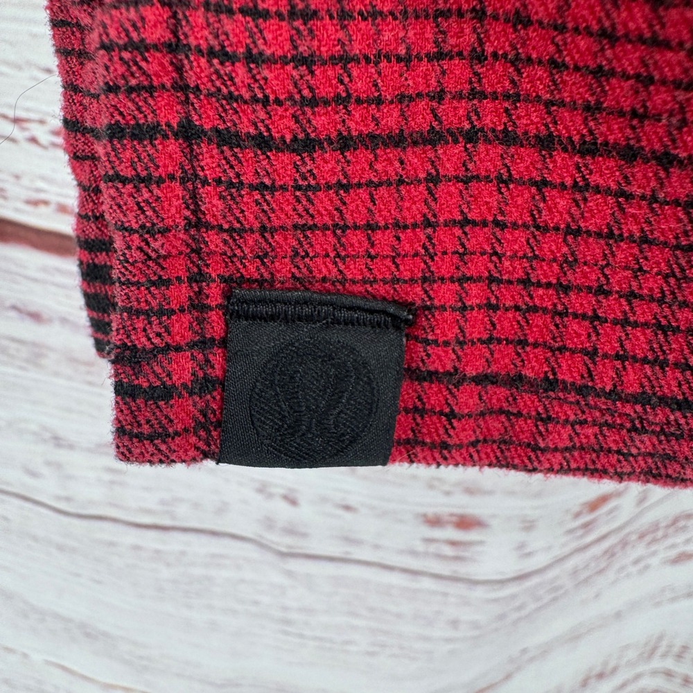 Lululemon Flannel Shirt Mens Size Small Red Black Plaid Long Sleeve Button Down - Picture 7 of 9